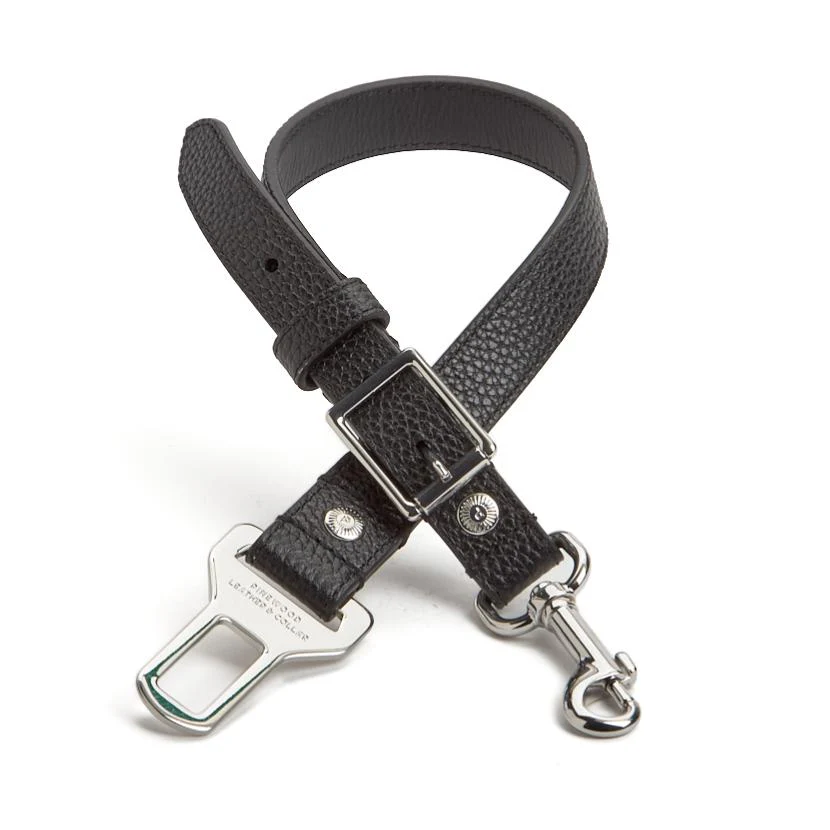 Pinewood Leather Black Dog Seatbelt with Silver Hardware